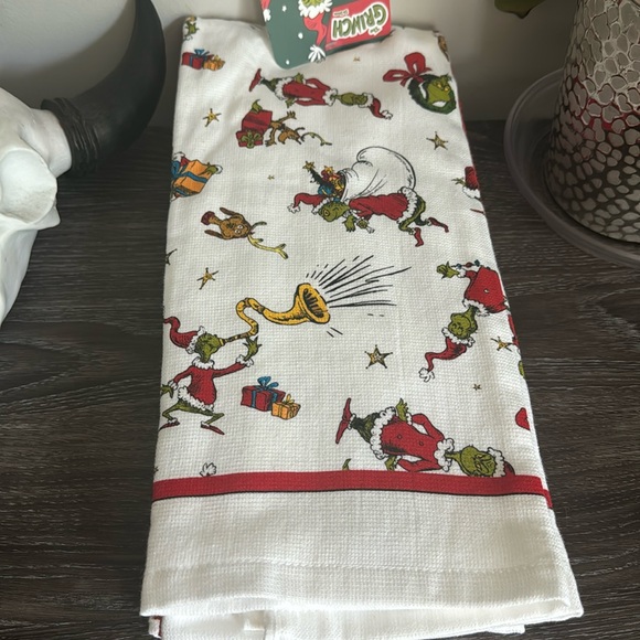 the grinch Other - The grinch set of 3 kitchen towels